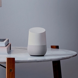 Amazon Echo ή Google Home, γνωρίστε τη συσκευή που θα κυριεύσει το σπίτι μας! [video]