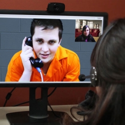 Οι Ελληνικές φυλακές βάζουν Skype για να επικοινωνούν οι κρατούμενοι!