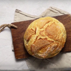 Φτιάξτε μόνοι σας εύκολα σπιτικό ψωμί [video]